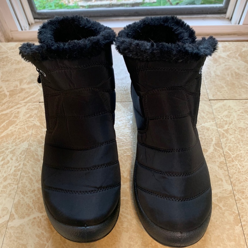 GO Black Quilted Faux Fur Lined Puffer Ankle Boots Size 8 Zip Up Winter Gorpcore